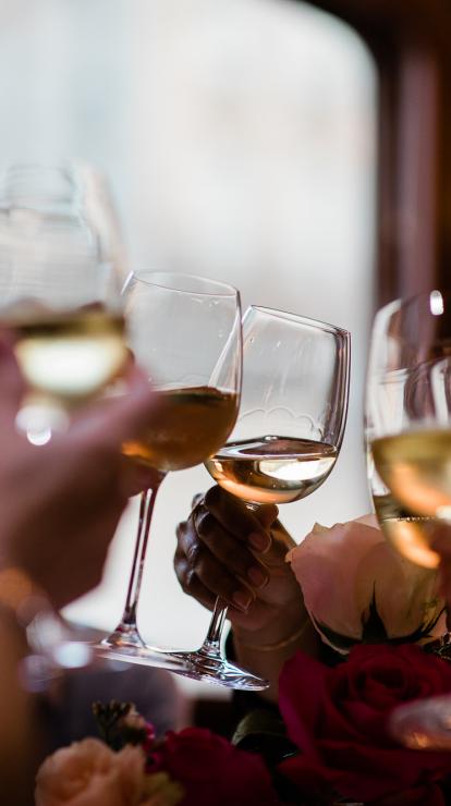 vin-blanc-soiree-paris-bateau