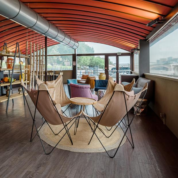 espace-calme-salon-d'accueil