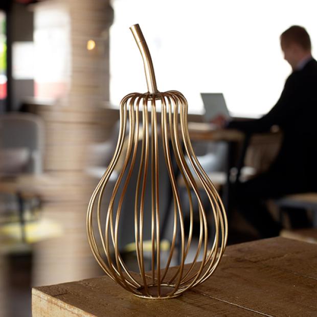 decoration-poire-en-fer