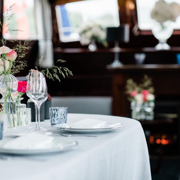 table-deux-personnes-cachemire